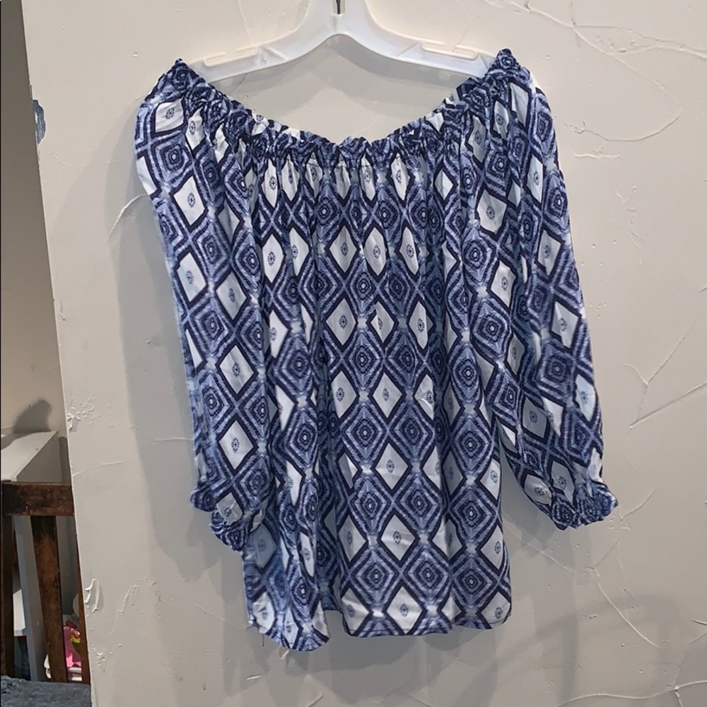 Blue and white top